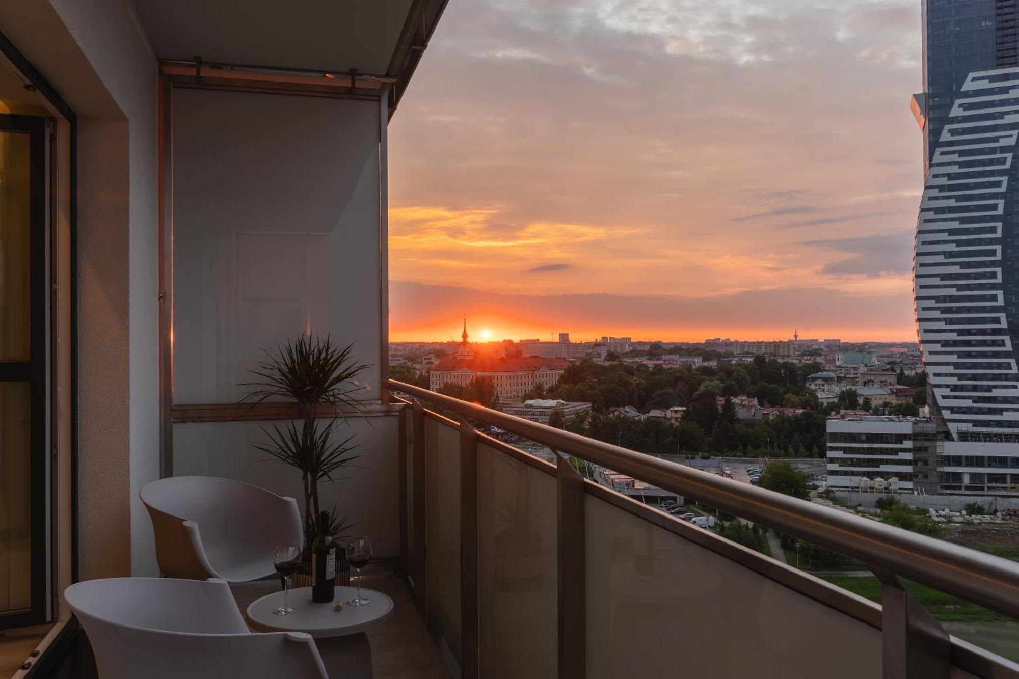 Riverside City View & Free Parking Жешов Екстериор снимка