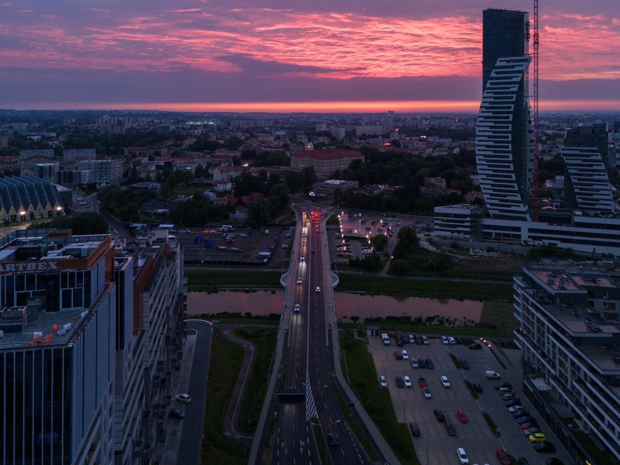 Riverside City View & Free Parking Жешов Екстериор снимка
